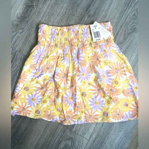 πΌNWT L*SPACE 2 PIECE SET! Bikini top and matching skirt! SIZE MEDIUMπΌ daisies - Picture 9 of 16